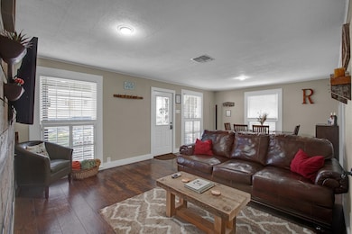 413 W San Antonio St, Fredericksburg, TX 78624 - photo 7