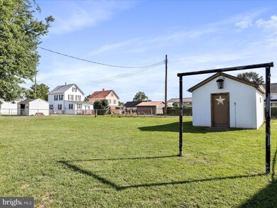 205 S George St, Ranson, WV 25438 - photo 7