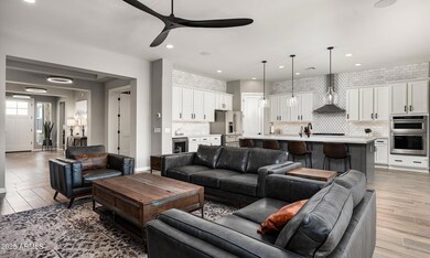 2013 W El Cortez Trail, Phoenix, AZ 85085 - photo 6