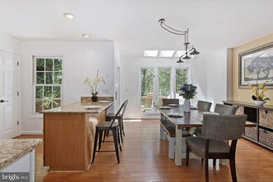 10614 Alison Dr, Burke, VA 22015 - photo 4