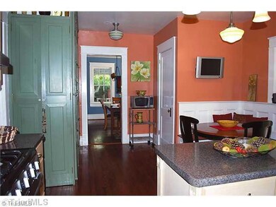 122 N Hawthorne Rd, Winston Salem, NC 27104 - photo 5