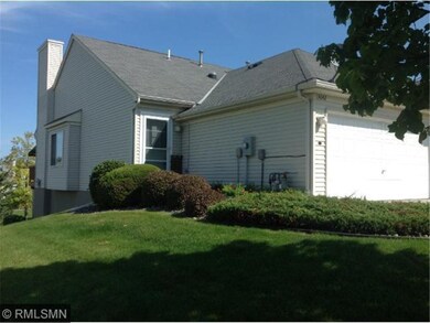 Gorgeous end unit features windows on three sides!