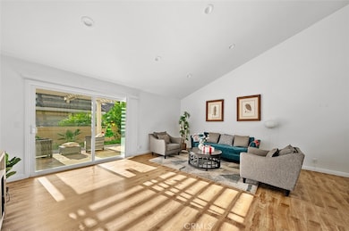 42 Wetstone unit 42, Irvine, CA 92604 - photo 3