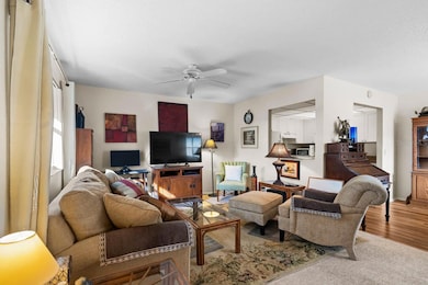1802 Bedford Ln unit 2, Sun City Center, FL 33573 - photo 4