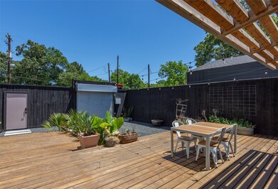 4829 Golden Forest Dr, Houston, TX 77091 - photo 3