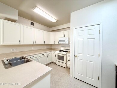 1131 Hughes St, Prescott, AZ 86305 - photo 4