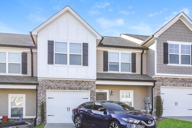 001-photo-front-view-13660114