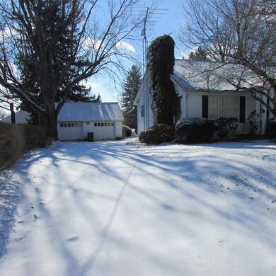 119 W Walnut St, Greentown, IN 46936 - photo 2