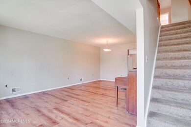 32-2-Green-Grove-Avenue-9