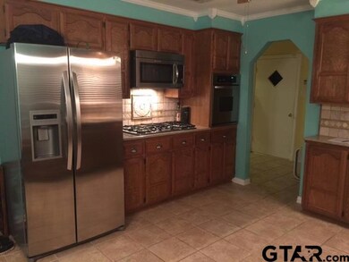 4813 4813 Inverness Dr, Tyler, TX 75703 - photo 2