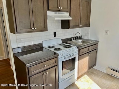 148 B W Sylvania Ave Kitchen