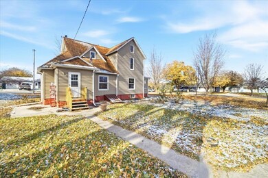 602 E Maple St, Hubbard, IA 50122 - photo 3