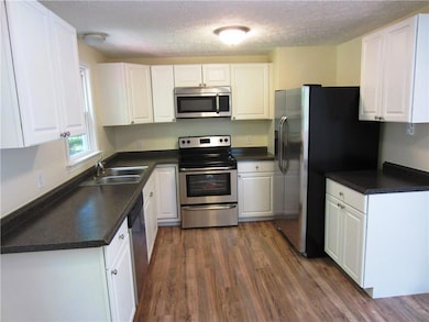 Picture perfect kitchen. New...