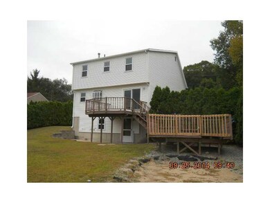 54 Sycamore Dr, Cranston, RI 02921 - photo 2