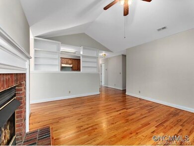 61 Round Top Rd, Asheville, NC 28803 - photo 5