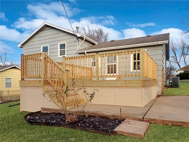 11204 Cleveland Ave, Kansas City, MO 64137 - photo 6