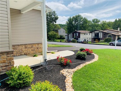 915 E Montgomery St, Allentown, PA 18103 - photo 3