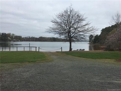 This is the subdivision water access lot to Lake N