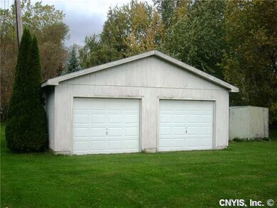 Parking Lot/Garage
