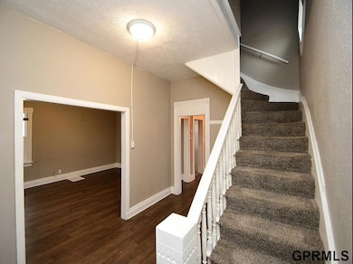 2146 S 33rd St, Omaha, NE 68105 - photo 7