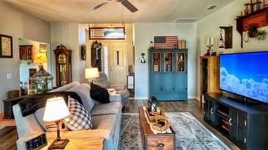 1423 Colonial Ct, Winter Haven, FL 33884 - photo 7