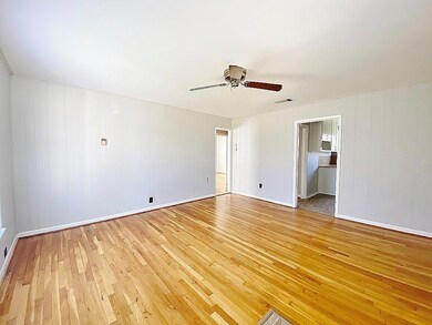 1226 S Brazos St, Weatherford, TX 76086 - photo 4