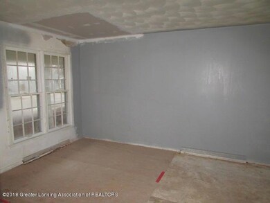 4012 Burchfield Dr, Lansing, MI 48910 - photo 3