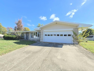 2302 Hargan Dr, Madison, IN 47250 - photo 2