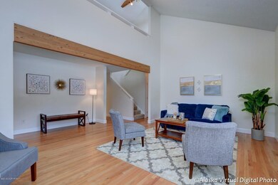 Living Room W/Oak Flooring