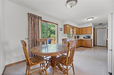 kitchen/dining room
