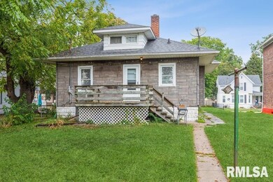 1435 W 14th St, Davenport, IA 52804 - photo 3