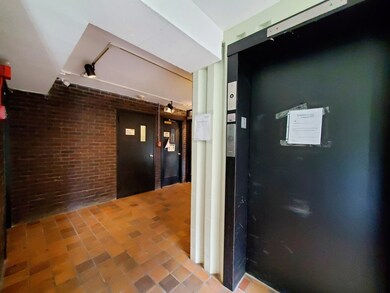 77 Trowbridge St unit 21, Cambridge, MA 02138 - photo 5