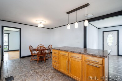 1833 Carlton Ave-16