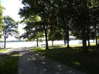 50702 Garrett Rd unit 2, Dowagiac, MI 49047 - photo 4