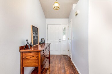 828 Robert Dr, Maryville, IL 62062 - photo 3