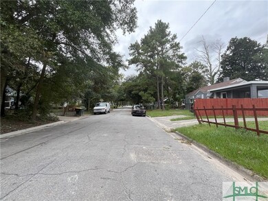 2244 Greenwood St, Savannah, GA 31404 - photo 5