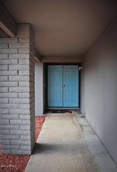 Walkway to Entrance 5199