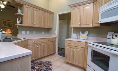 005_Kitchen