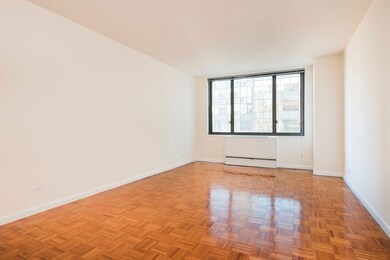 unlisted-address, New York, NY 10019 - photo 6