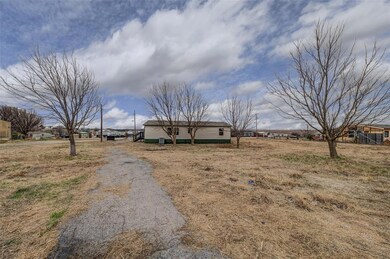 132 Creasser Ln, Rhome, TX 76078 - photo 2