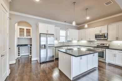 867 Wakefield Dr unit B, Houston, TX 77018 - photo 2