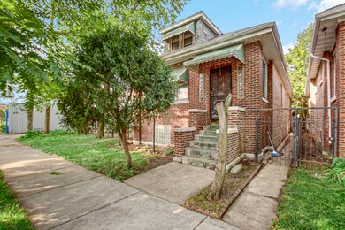814 S Kilbourn Ave, Chicago, IL 60624 - photo 2