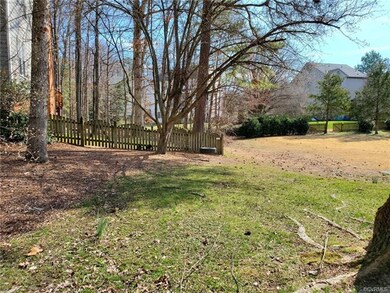 711 Lakewater Dr, Henrico, VA 23229 - photo 4