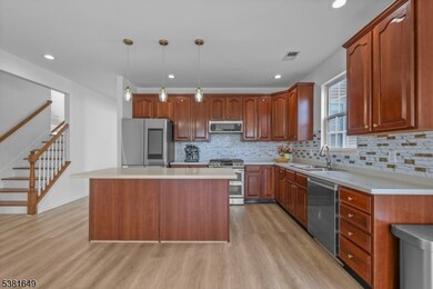 12 Wyckoff Place, Franklin Park, NJ 08823 - photo 5