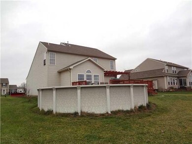 Exterior Back Above ground Pool
