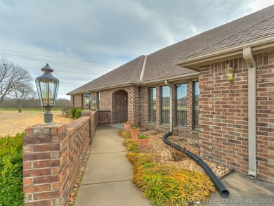 2709 SE Hillsboro Rd, Bartlesville, OK 74006 - photo 5