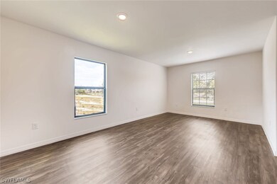 807 Lystra Ave, Fort Myers, FL 33913 - photo 4