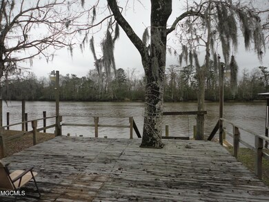 9129 Riverlodge Dr, Moss Point, MS 39562 - photo 3