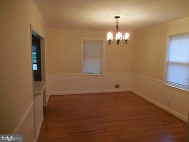 24 Wilfred Ct, Towson, MD 21204 - photo 5