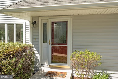 122 W Thomas Ct, Kennett Square, PA 19348 - photo 5